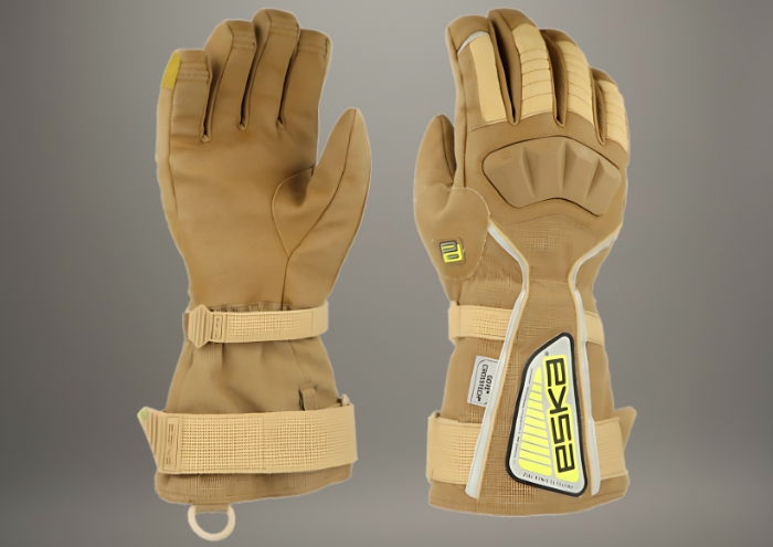 Guantes técnicos marrones con protecciones y cierres ajustables para uso industrial